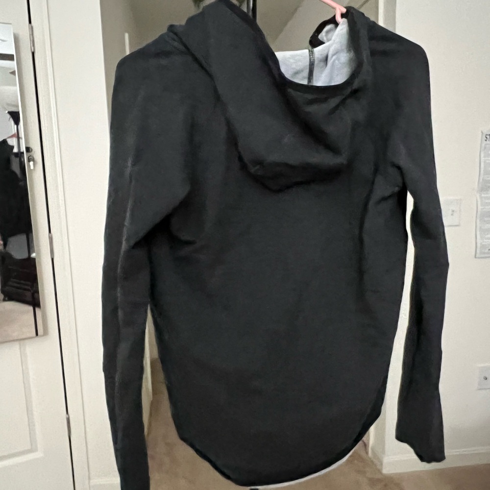 Reebok jacket - Picture 2 of 3